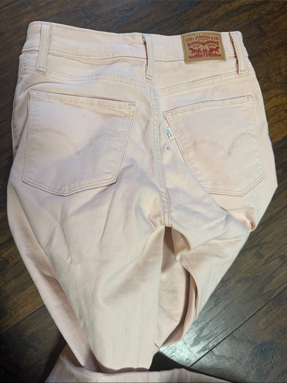 Levi’s Skinny High-Rise Jeans in Soft Blush Pink